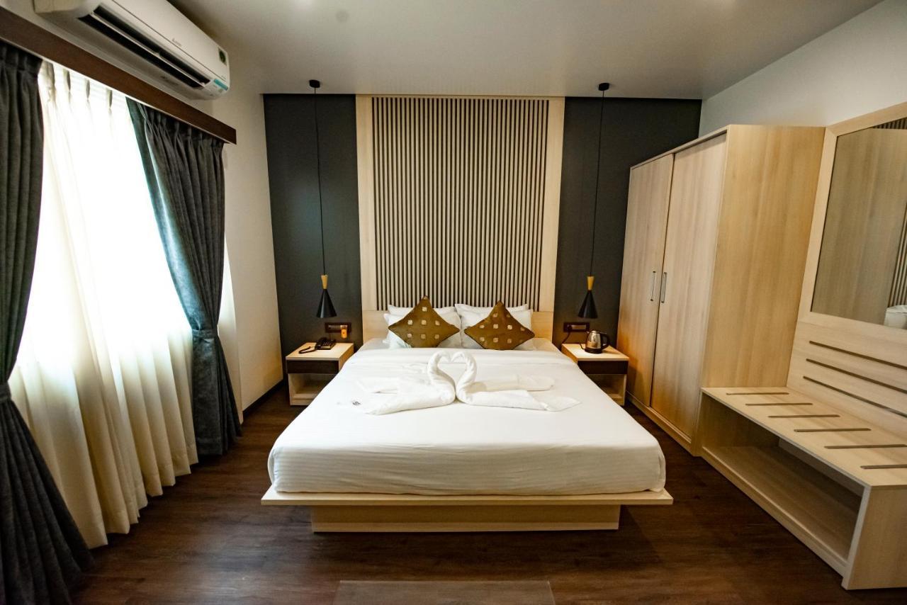 The Royal Palace Hotel 400703 نافي مومباي المظهر الخارجي الصورة